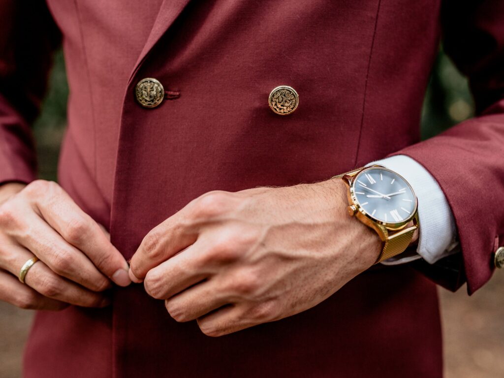 Cómo se llama lo que sostiene un reloj de mano 69 como se llama lo que sostiene un reloj de mano